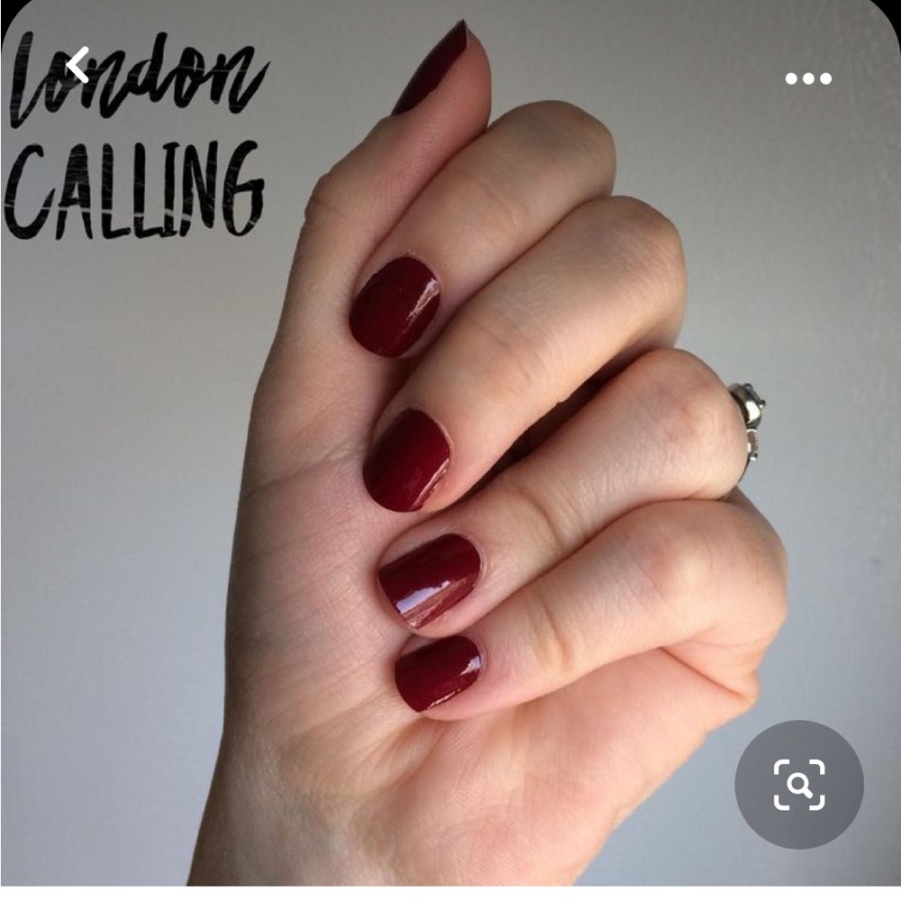 *Retired* Color Street: London Calling | Dark Red Classic Solid Fall Winter - Picture 7 of 11